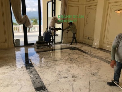 Đánh bóng sàn tại khách sạn 5 sao Nha Trang